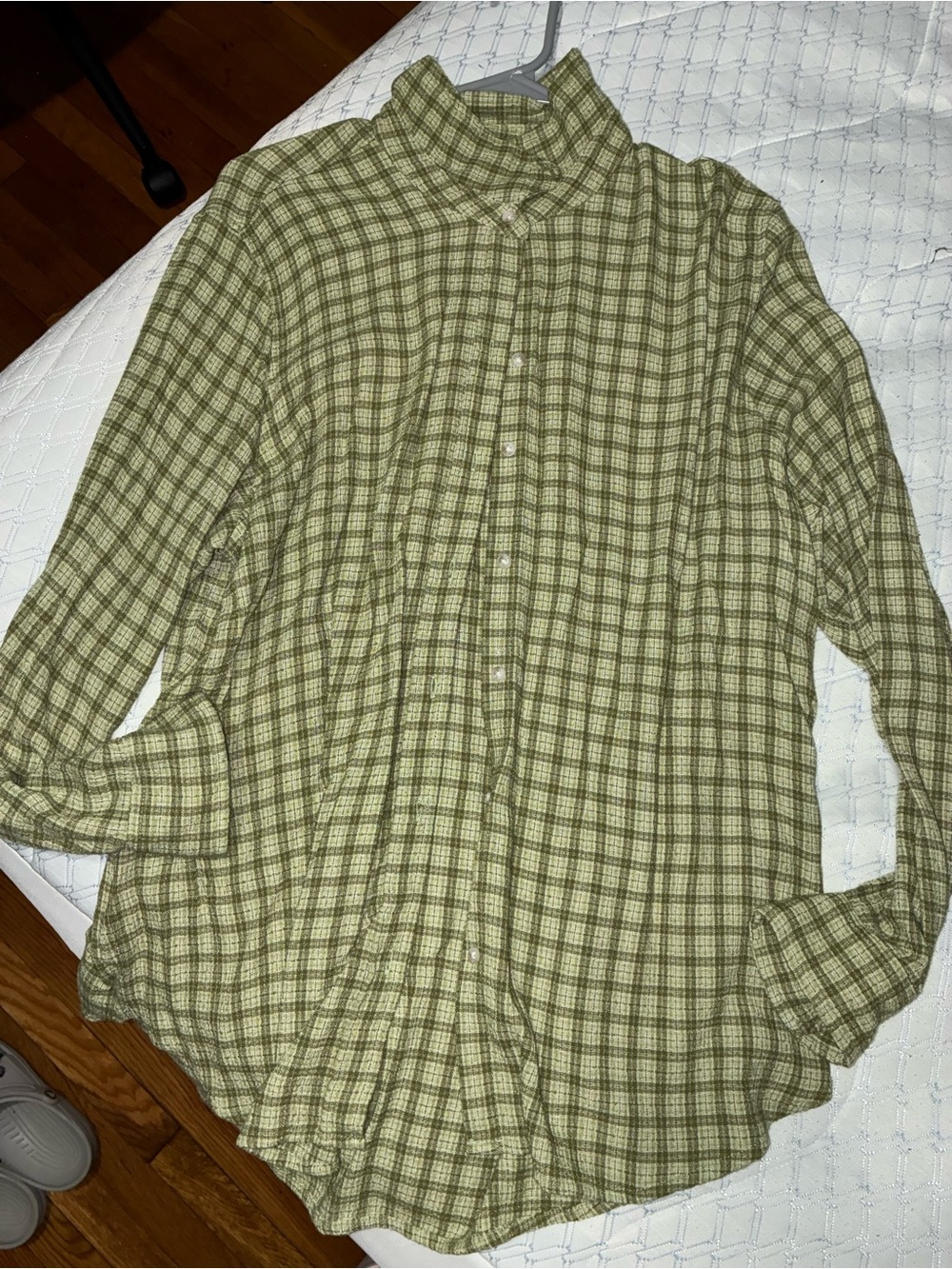 Universal Thread Green Plaid Button-Down Shirt